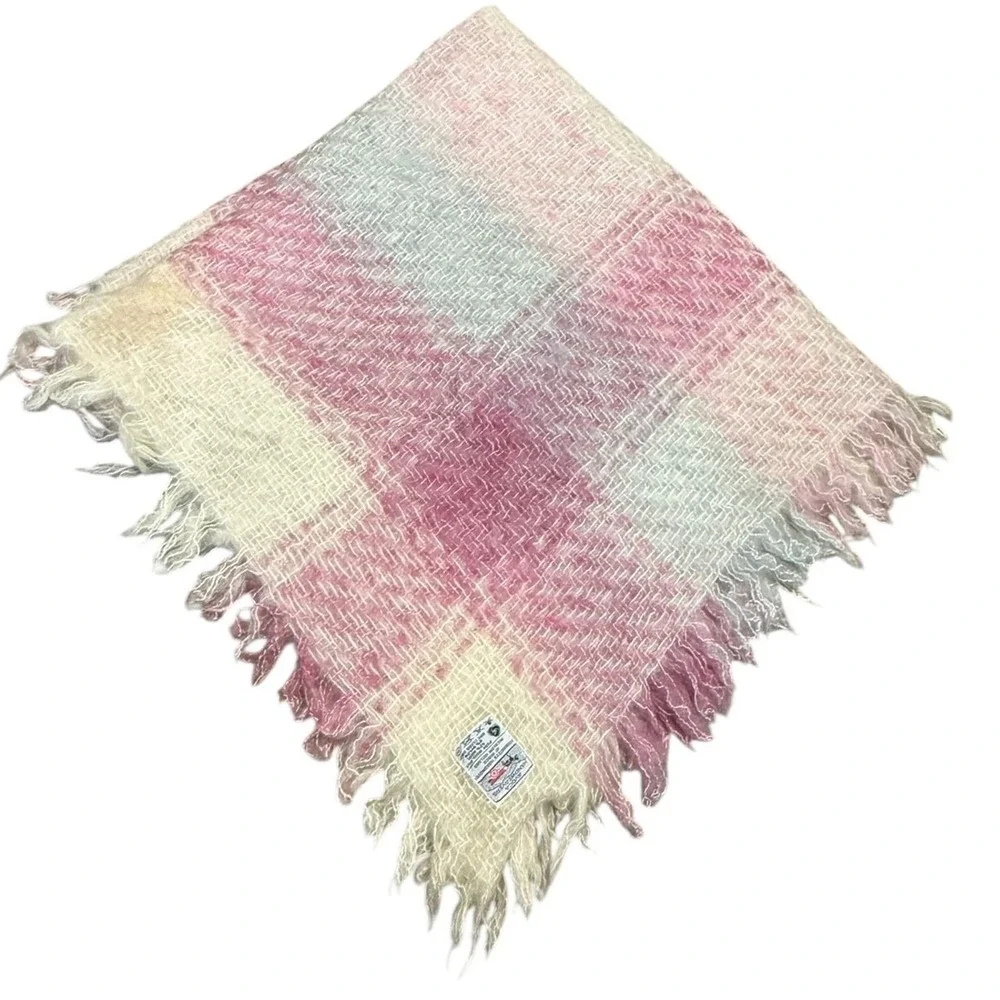 Avoca‎ Wool Shawl Wrap Pink Plaid Fringe Ireland Cozy Lap Blanket Square